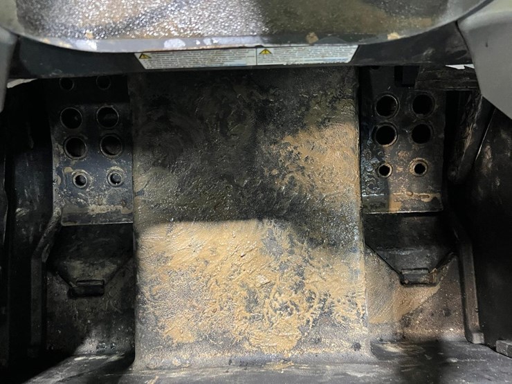 2022-bobcat-s770-image-28