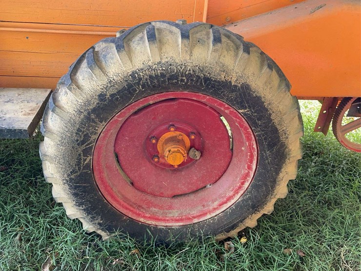 minneapolis-moline-ls300-image-28