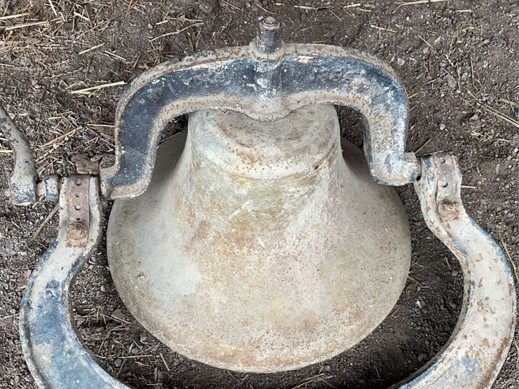 crystal-metal-bell-image-12