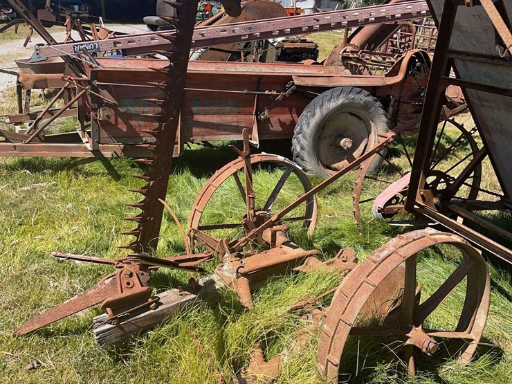 horse-drawn-sickle-mower-image-2