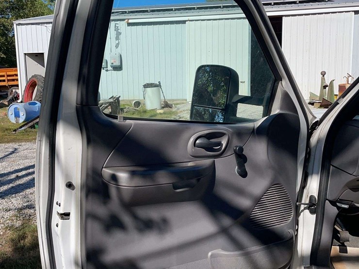 2002-ford-f150-image-40