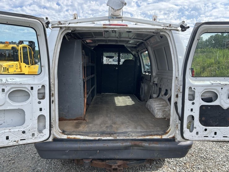 2006-ford-e350-image-20