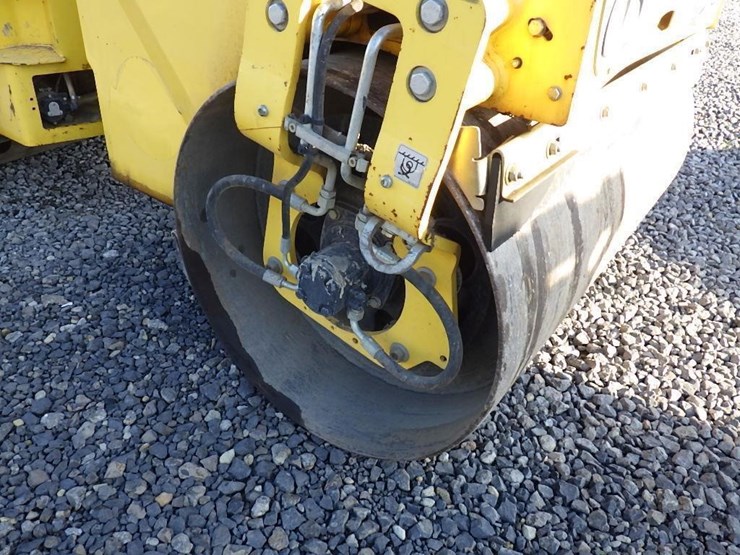 bomag-bw120sl-tandem-smooth-drum-roller-image-11