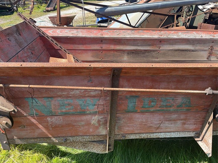 new-idea-manure-spreader-image-13