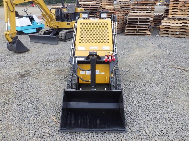 2025-agt-mx-mrt14-skid-steer-tracked-loader-image-2