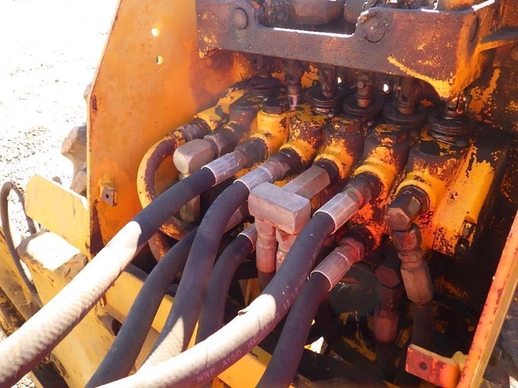 john-deere-8-image-19
