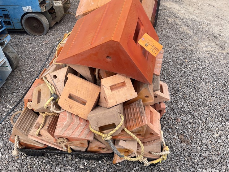#1131-•-wheel-chocks-(offsite-in-la-union,-nm)-image-2