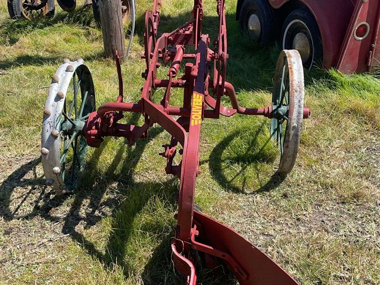 oliver-1-bottom-plow-image-4