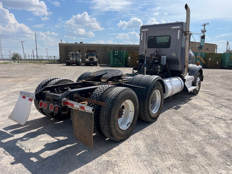 2018-kenworth-t800-image-5