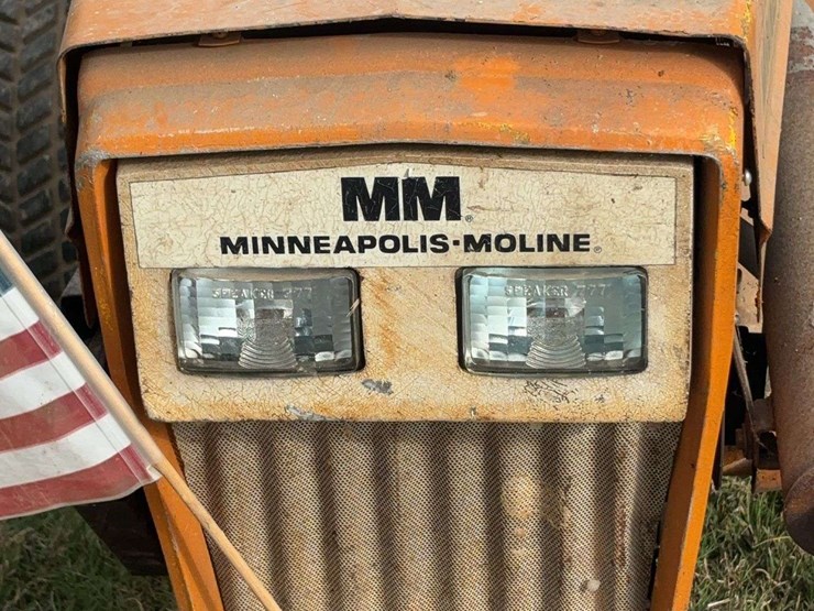 minneapolis-moline-110-hydro-image-10