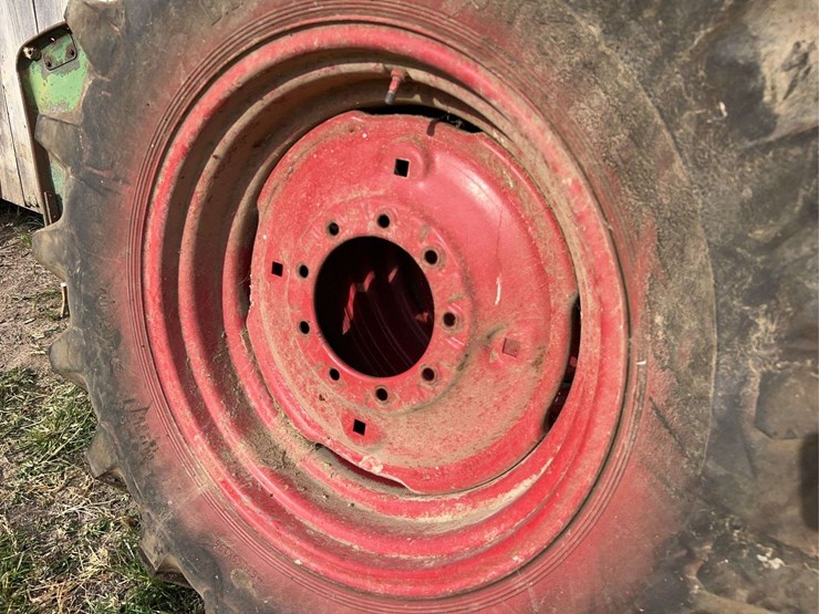 (2)-rear-tires-and-rims-image-9