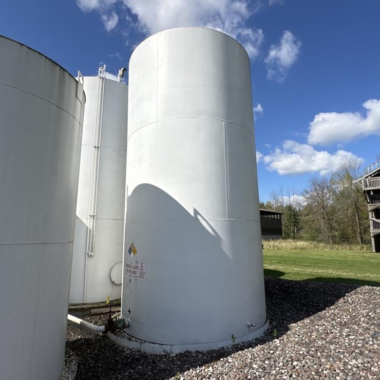 #3115 • Approx 20'x11' Fuel Tank