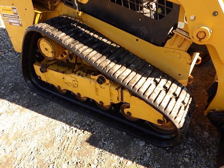 2019-caterpillar-239d3-image-36