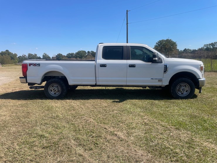 2022-ford-f250-xl-image-4
