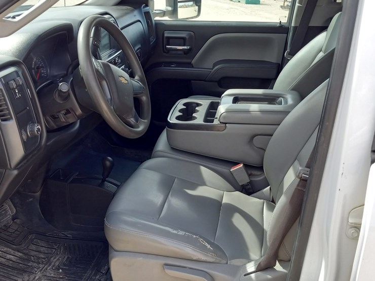 2018-chevrolet-silverado-2500hd-image-7
