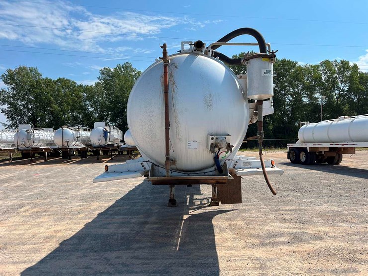 2017-troxel-150-bbl-aluminum-vacuum-trailer-image-2