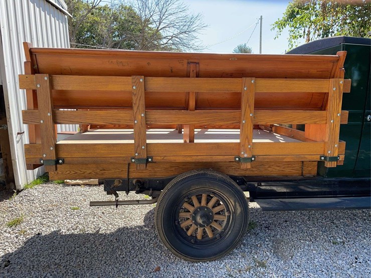 chevrolet-stake-bed-truck-image-29