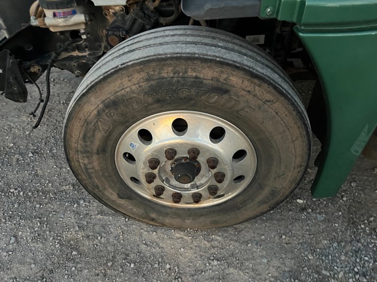 2016-freightliner-cascadia-(inoperable)-image-14