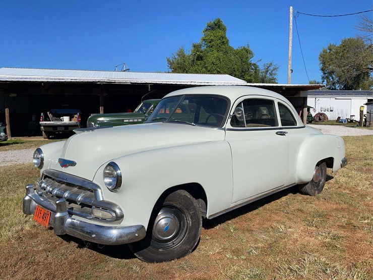 1952-chevrolet-deluxe-image-1