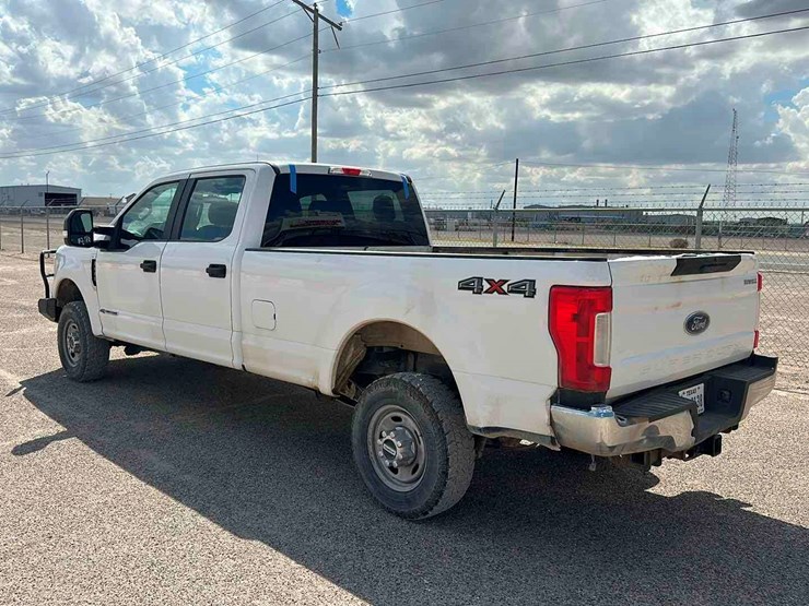 2018-ford-f350-image-4
