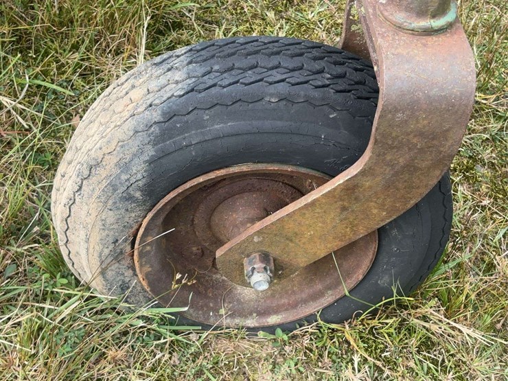 side-delivery-hay-rake-image-25