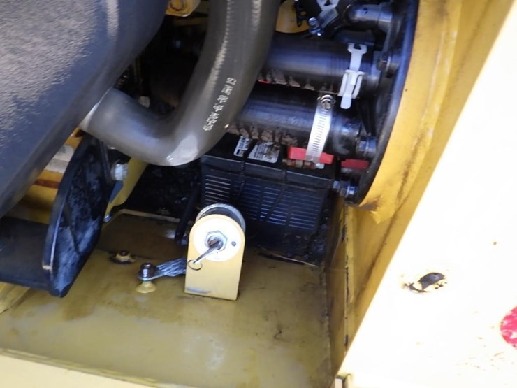 2019-caterpillar-239d3-image-19