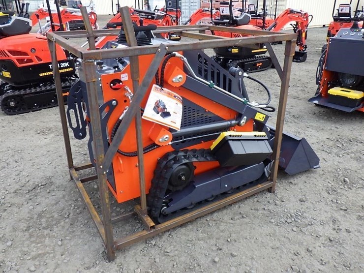 2025-tpm-t460-skid-steer-tracked-loader-image-3