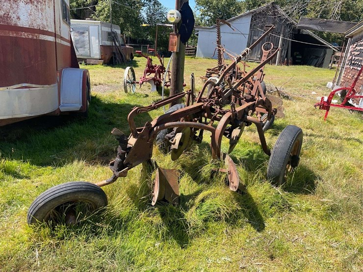 moline-2-bottom-plow-image-6