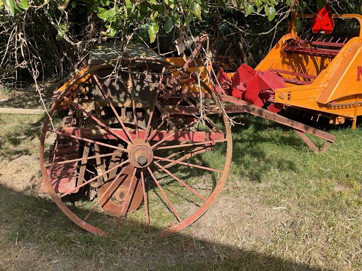 oliver-8ft-grain-drill-image-6