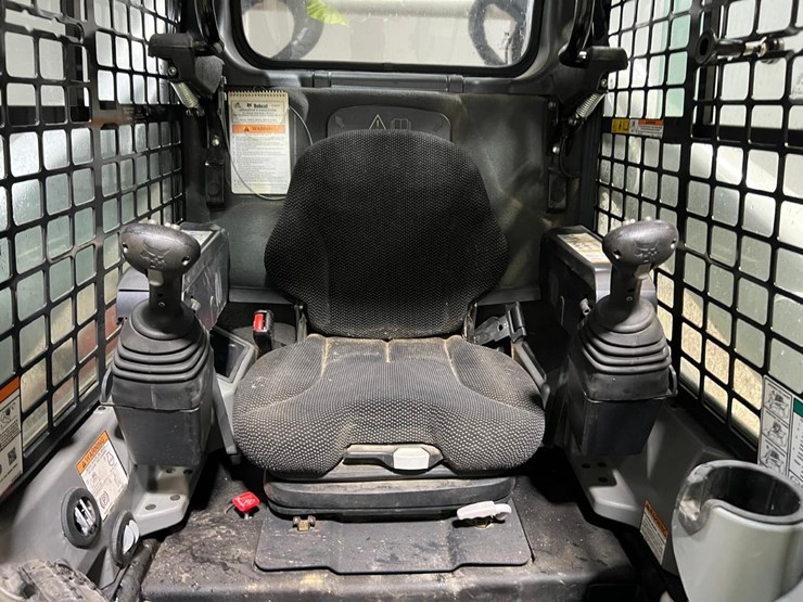 2022-bobcat-s770-image-17