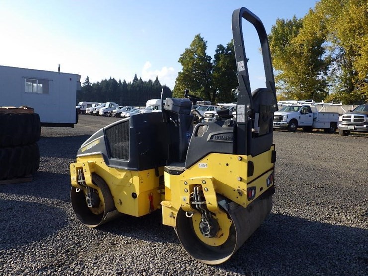 bomag-bw120sl-tandem-smooth-drum-roller-image-7