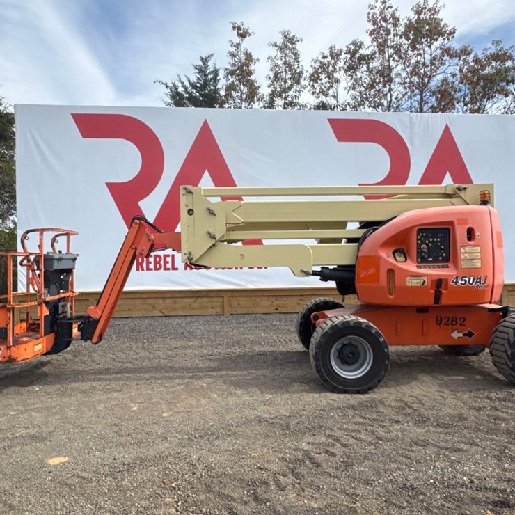 2008 JLG 450AJ