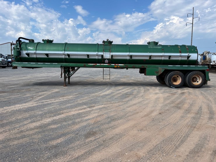 2005-v.e.-enterises-130-bbl-steel-vacuum-trailer-image-8