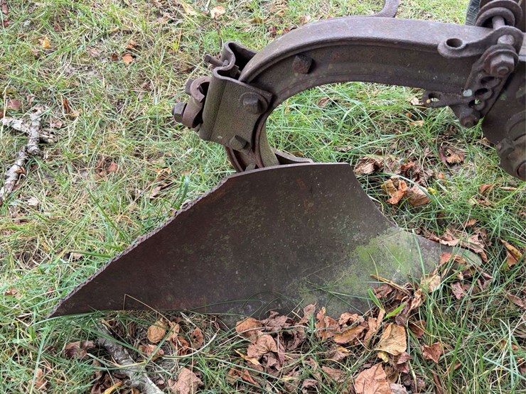 1-bottom-plow-image-23