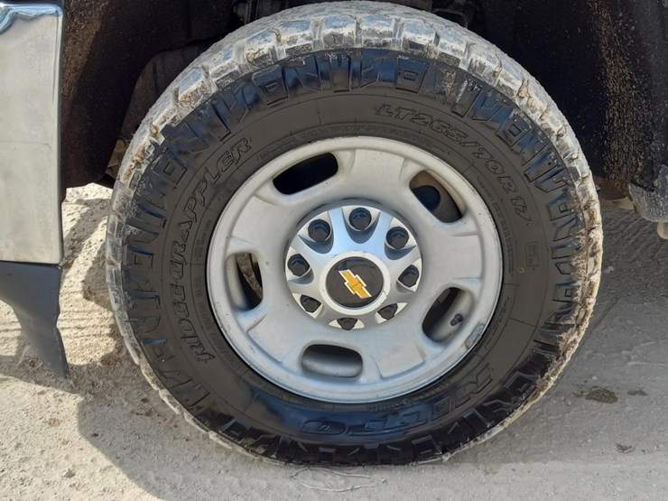 2018-chevrolet-silverado-2500hd-image-11
