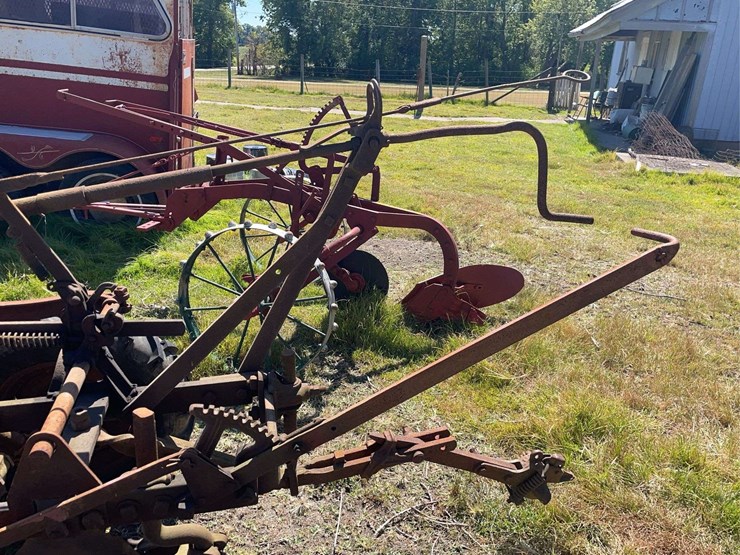 3-bottom-plow-image-31