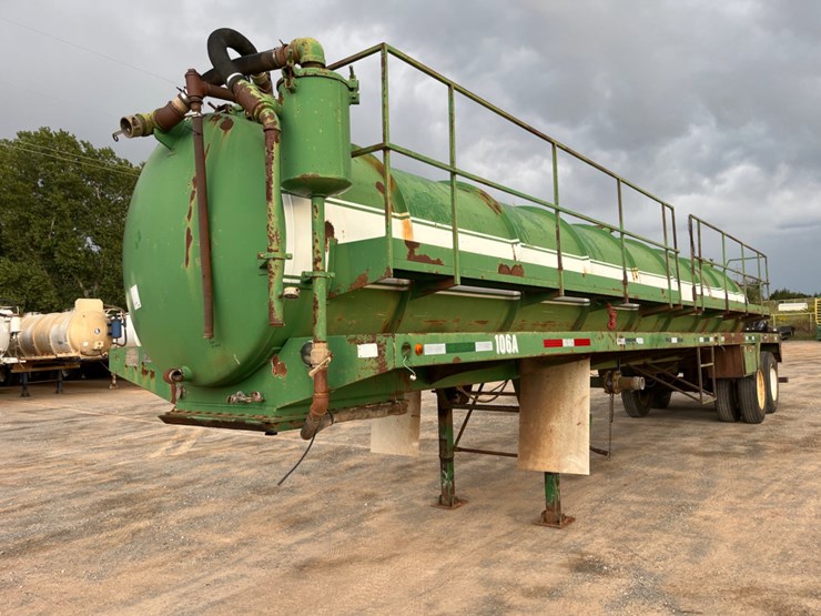 2012-chandler-130-bbl-steel-vacuum-trailer-image-1
