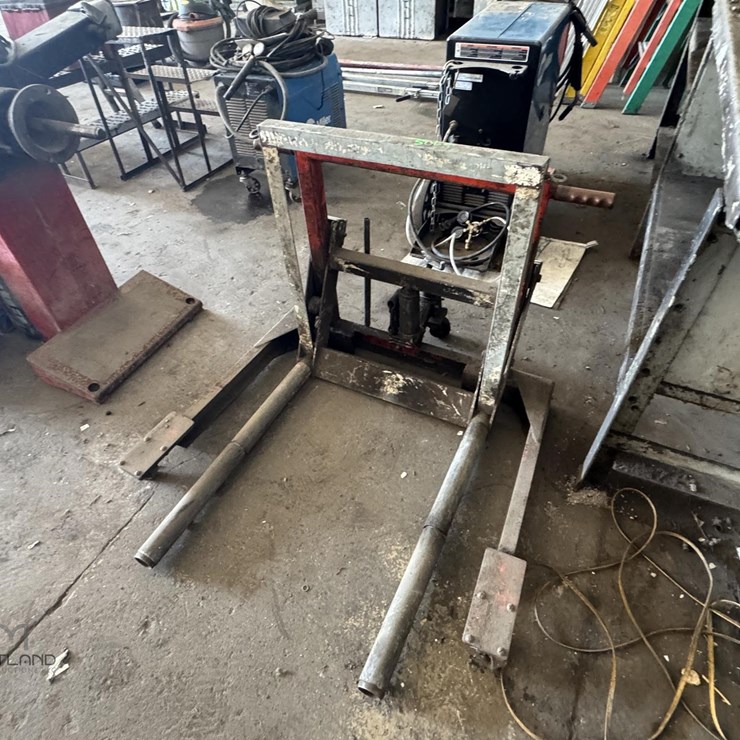 LIFTING STAND LIFTING STAND