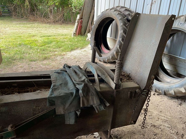 oliver-60-square-baler-image-21