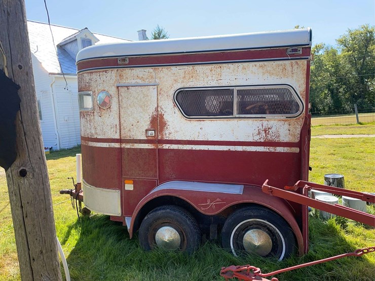 turnbow-horse-trailer-image-2
