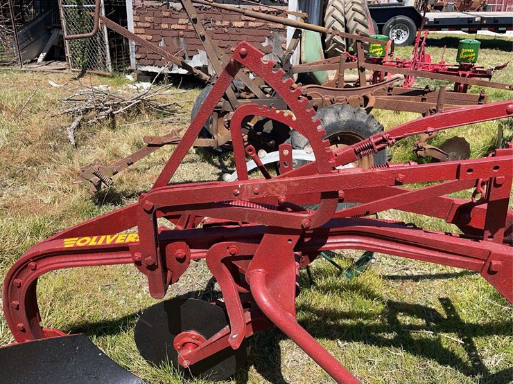 oliver-1-bottom-plow-image-20