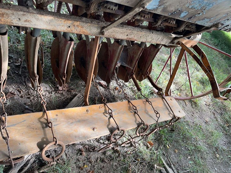 minneapolis-moline-8ft-grain-drill-image-26