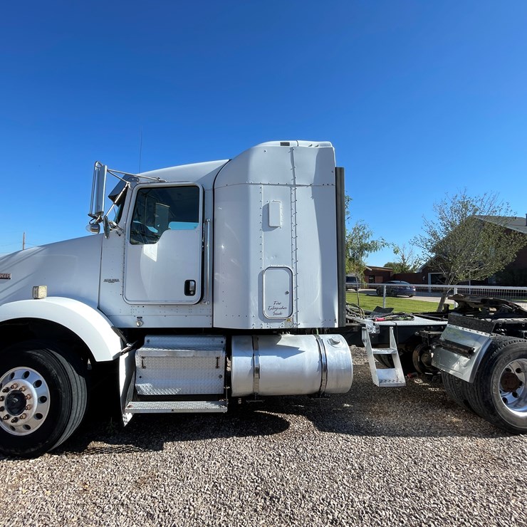 #900 • 2008 Kenworth (Offsite in La Union, NM)