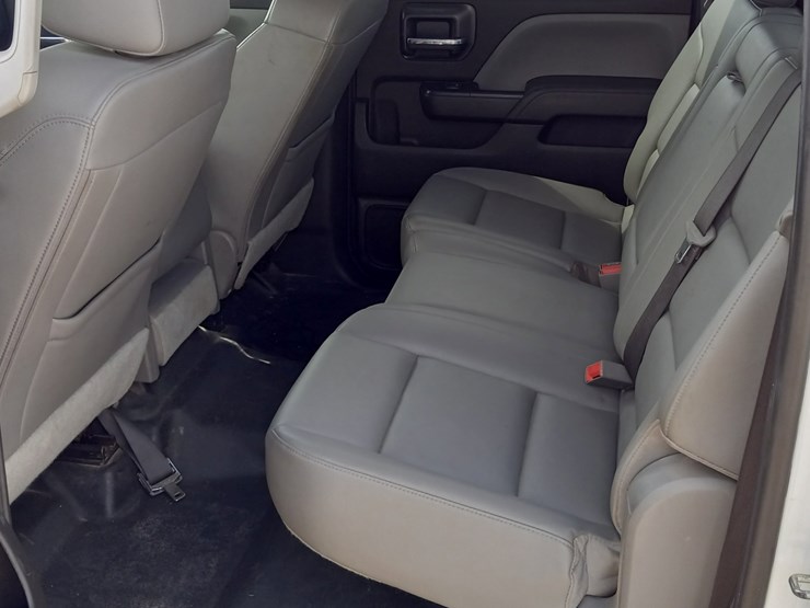 2018-chevrolet-silverado-2500hd-image-8