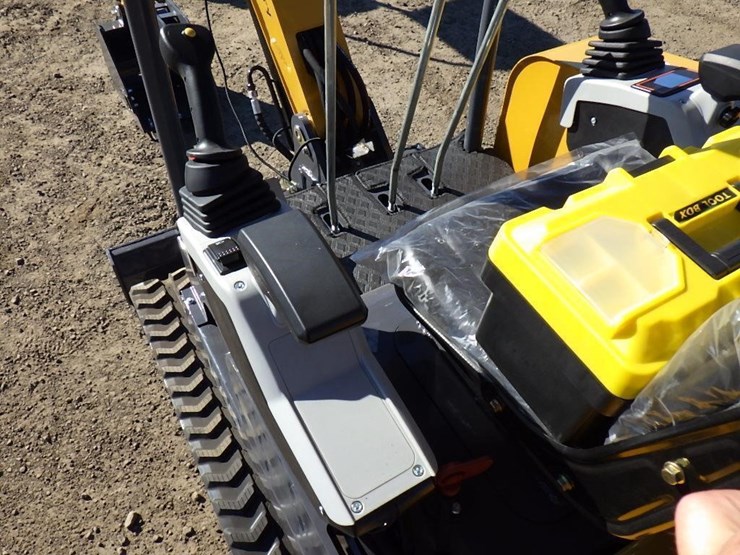 2025-cfg-mx50r-hydraulic-excavator-image-23