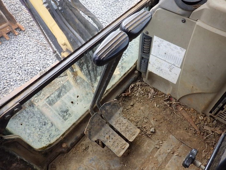 2010-caterpillar-303c-cr-image-30
