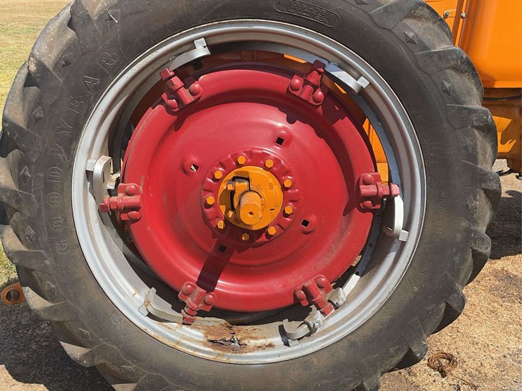 minneapolis-moline-445-image-36