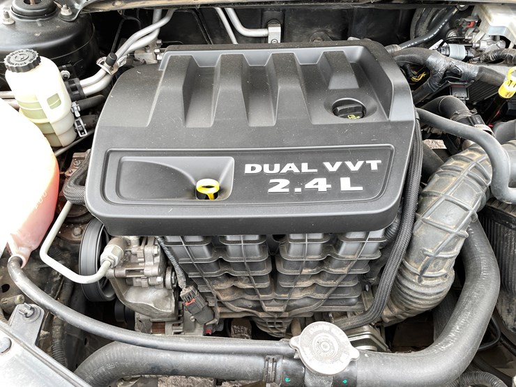 #511-•-2014-chrysler-200-(has-az-title)-image-104