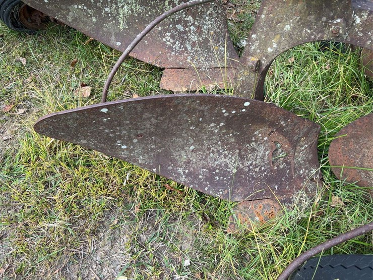 2-bottom-plow-image-11