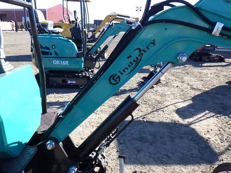 2025-cfg-mh12r-hydraulic-excavator-image-11